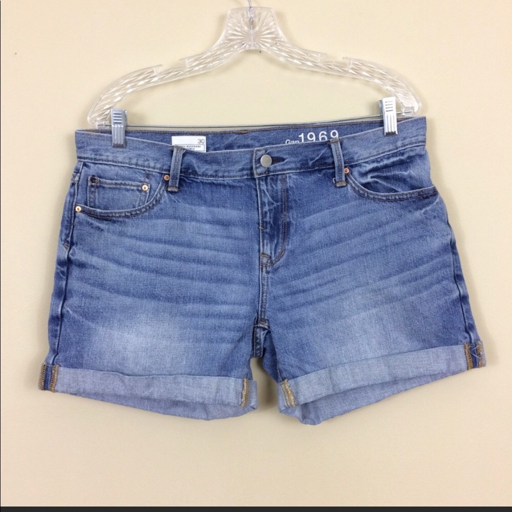Gap shorts